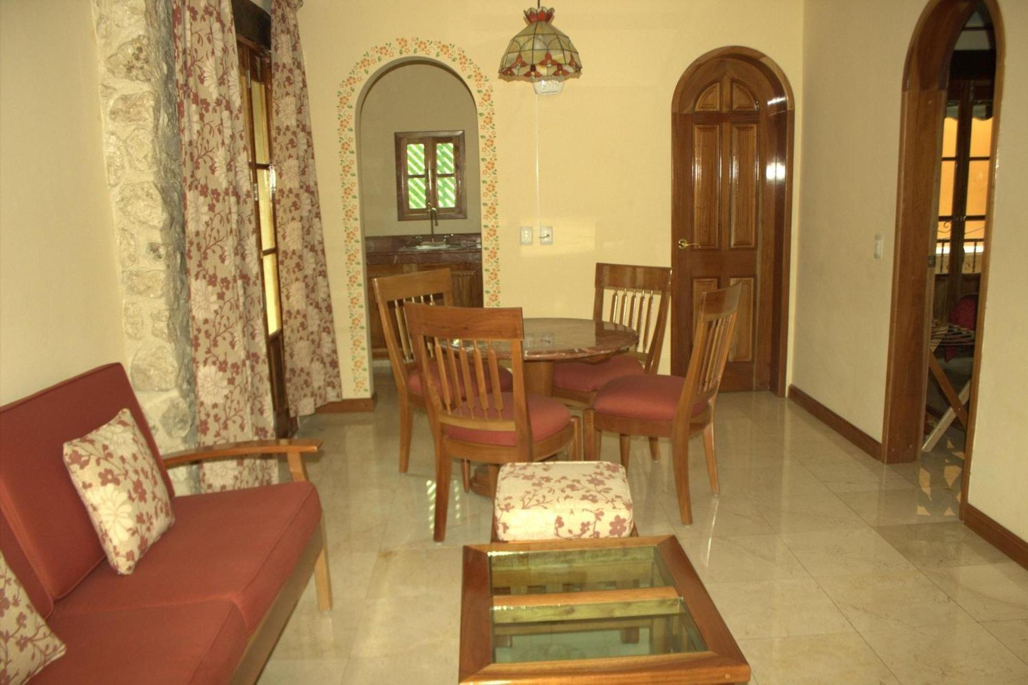 Cancun International Suites Екстериор снимка
